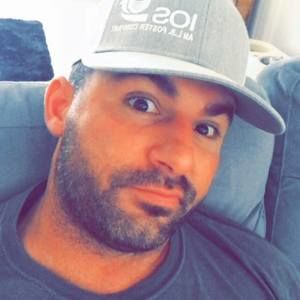 Meet your Posher, Derek